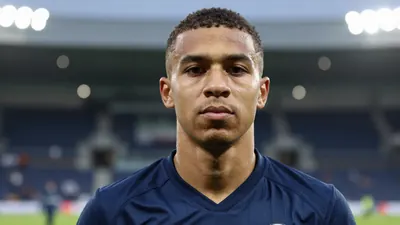 Leicester City complete first permanent signing in 18 months with Liam Cullen